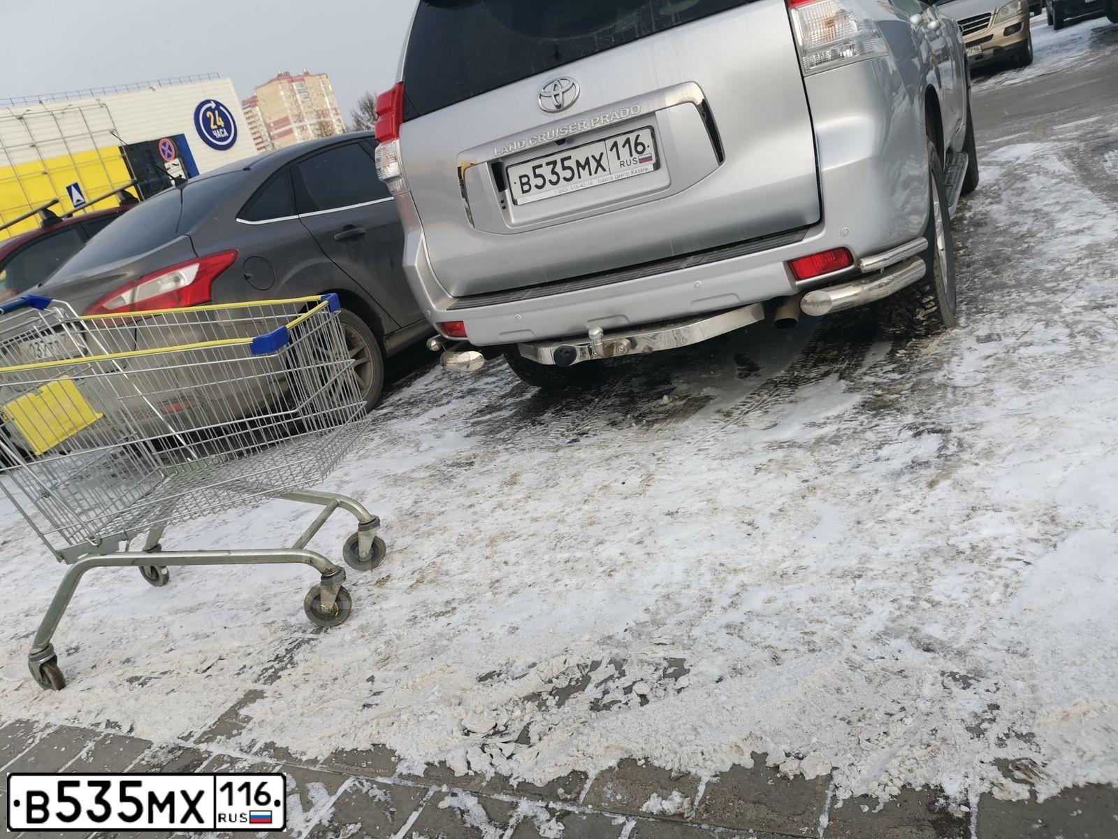 Фото автомобиля TOYOTA LANDCRUISER, 2010 — госномер В535МХ116. Цвет: СЕРЕБРИСТЫЙ