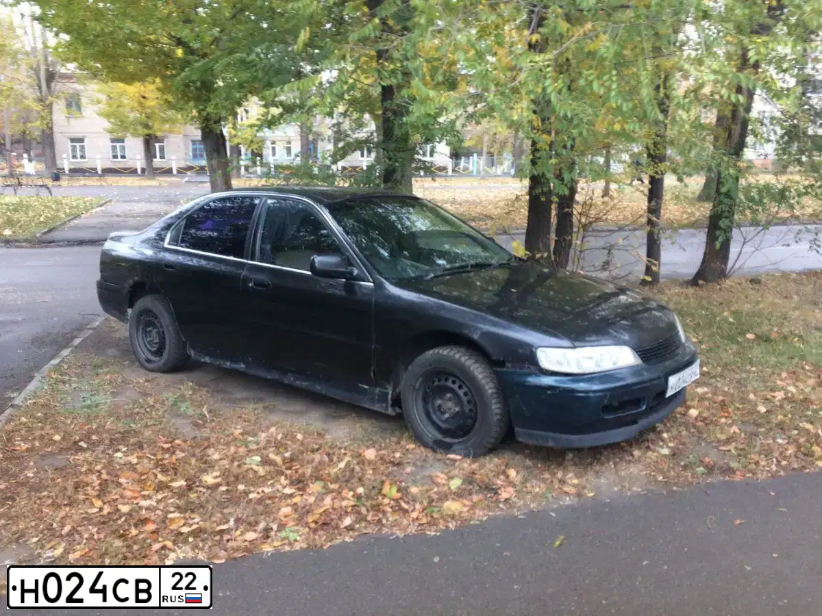 Фото автомобиля HONDA ACCORD, 1993 — госномер В807ВК122