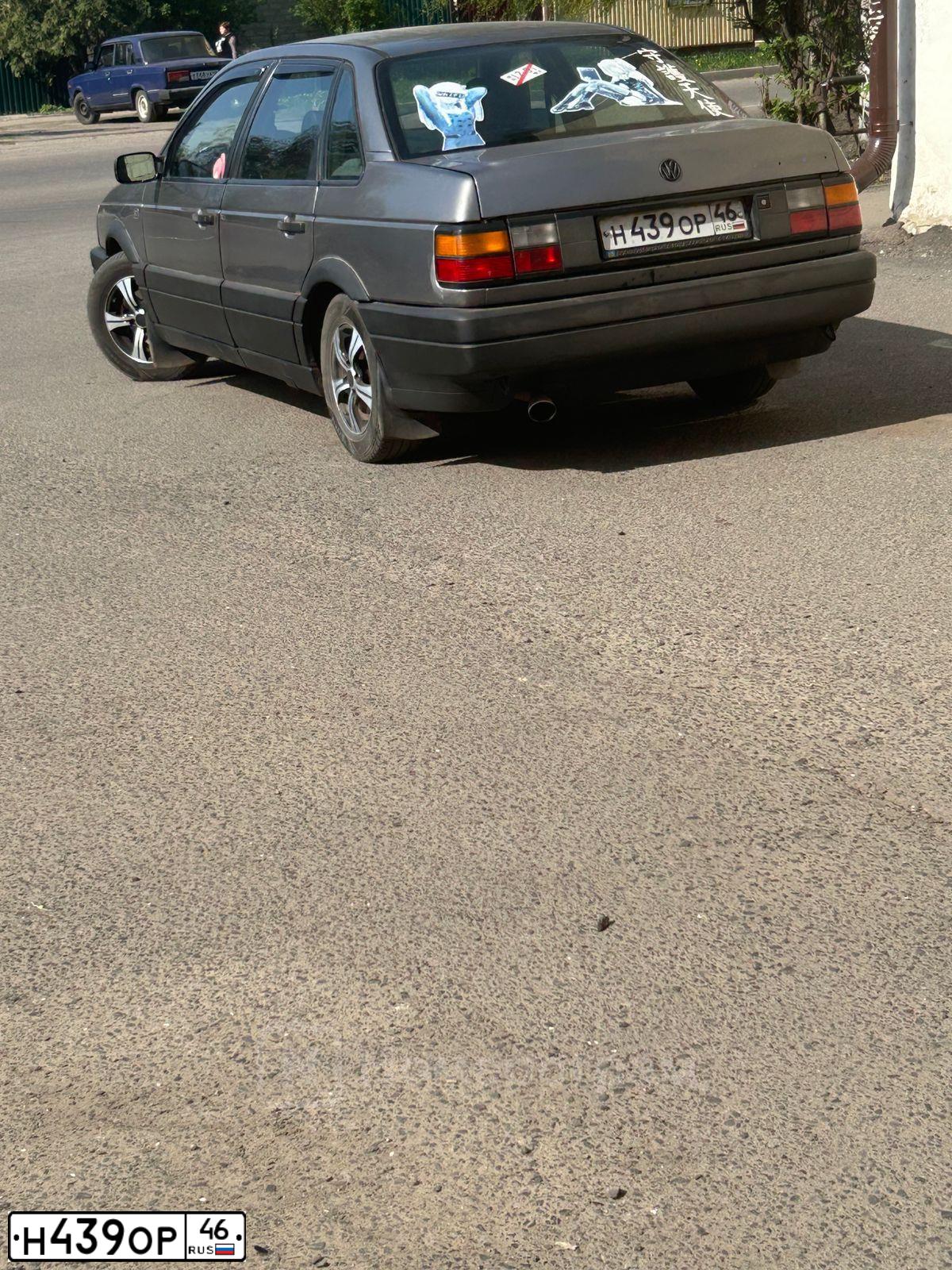 Фото автомобиля VOLKSWAGEN PASSAT, 1991 — госномер Н439ОР46. Цвет: БЕЛЫЙ(СЕРЫЙ)