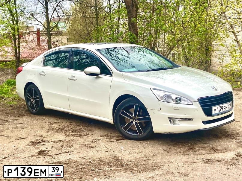 Фото автомобиля PEUGEOT 508, 2012 — госномер Р139ЕМ39. Цвет: Белый