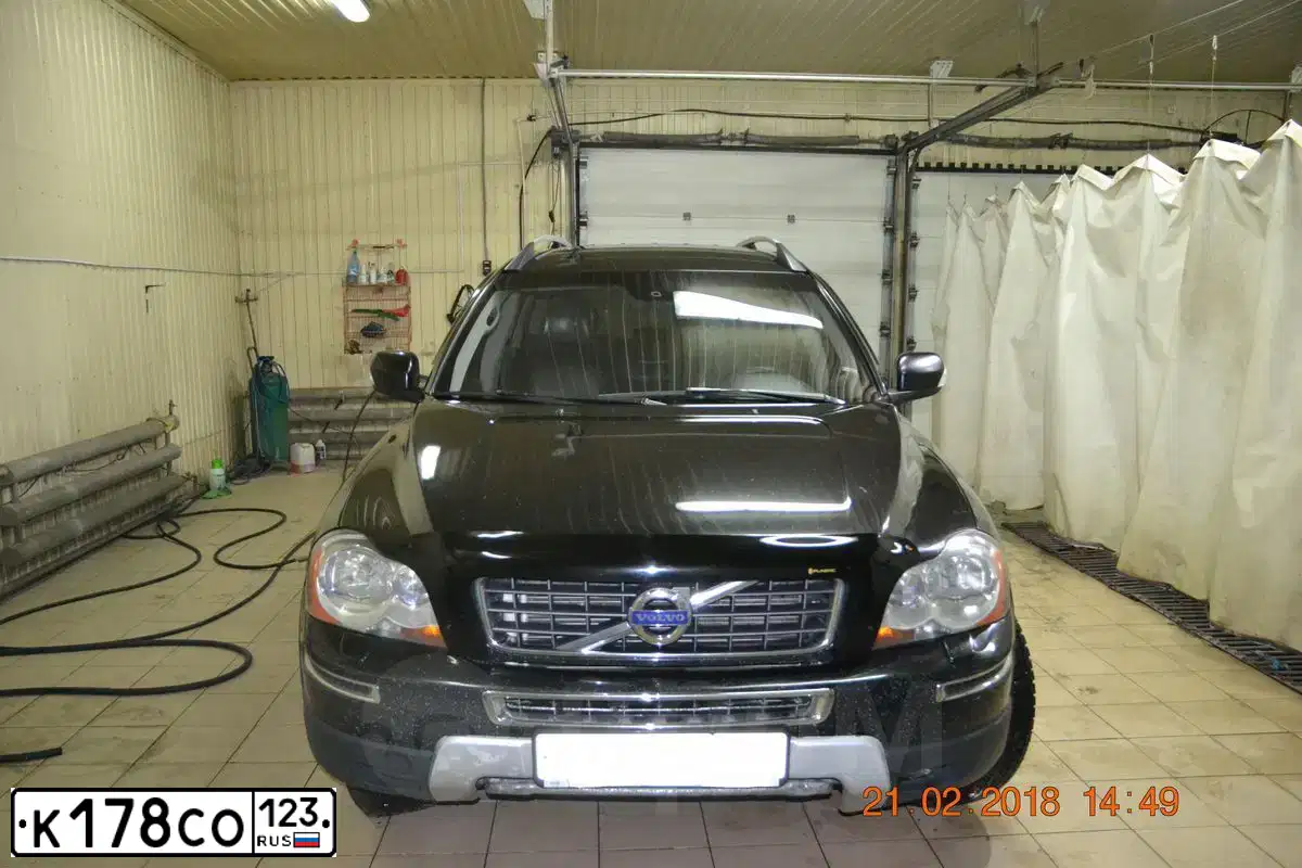 Фото автомобиля VOLVO XC90, 2007 — госномер Р919ТУ24. Цвет: ЧЕРНЫЙ