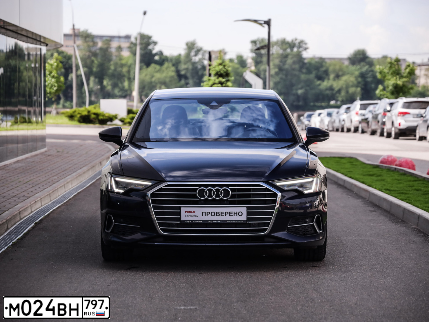 Фото автомобиля AUDI A6, 2020 — госномер М024ВН797. Цвет: ТЕМНО-СИНИЙ