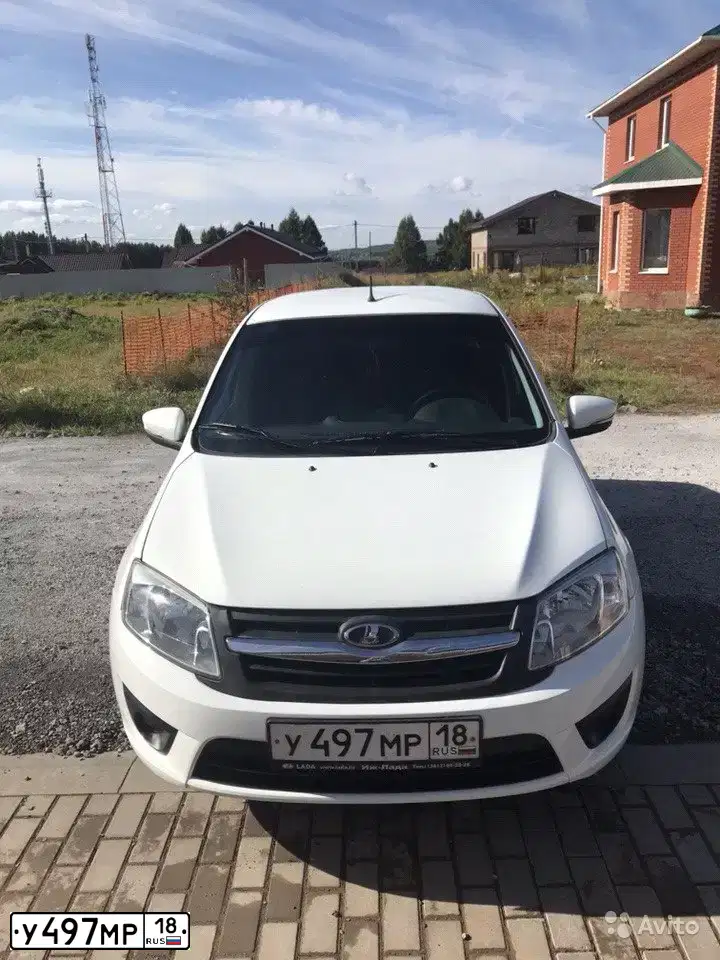 Фото автомобиля LADA 2191 GRANTA, 2015 — госномер У497МР18. Цвет: Белый