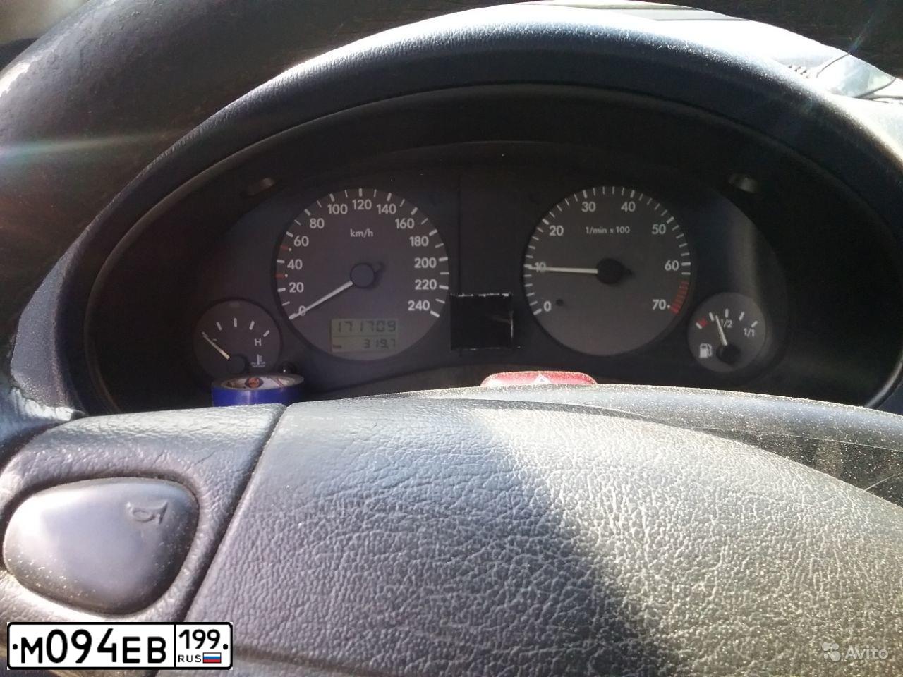 Фото автомобиля VOLKSWAGEN SHARAN, 1998 — госномер М094ЕВ199. Цвет: СЕРЕБРИСТЫЙ