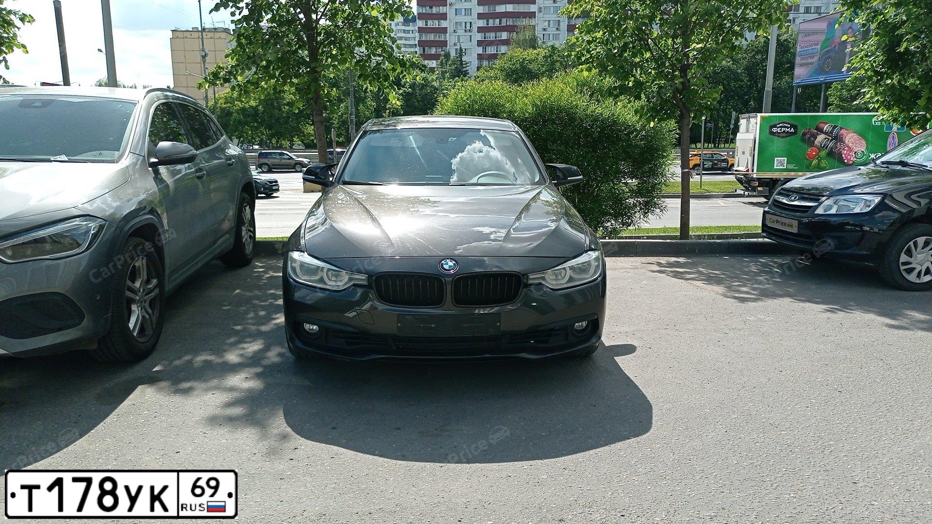 Фото автомобиля BMW 320I, 2016 — госномер О559ЕУ550. Цвет: Коричневый