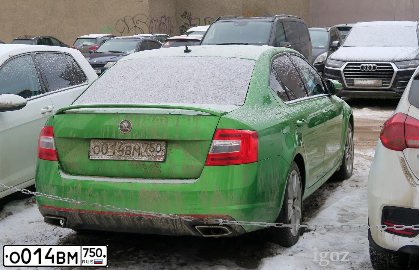 Фото автомобиля SKODA OCTAVIA, 2014 — госномер О014ВМ750. Цвет: ЗЕЛЕНЫЙ