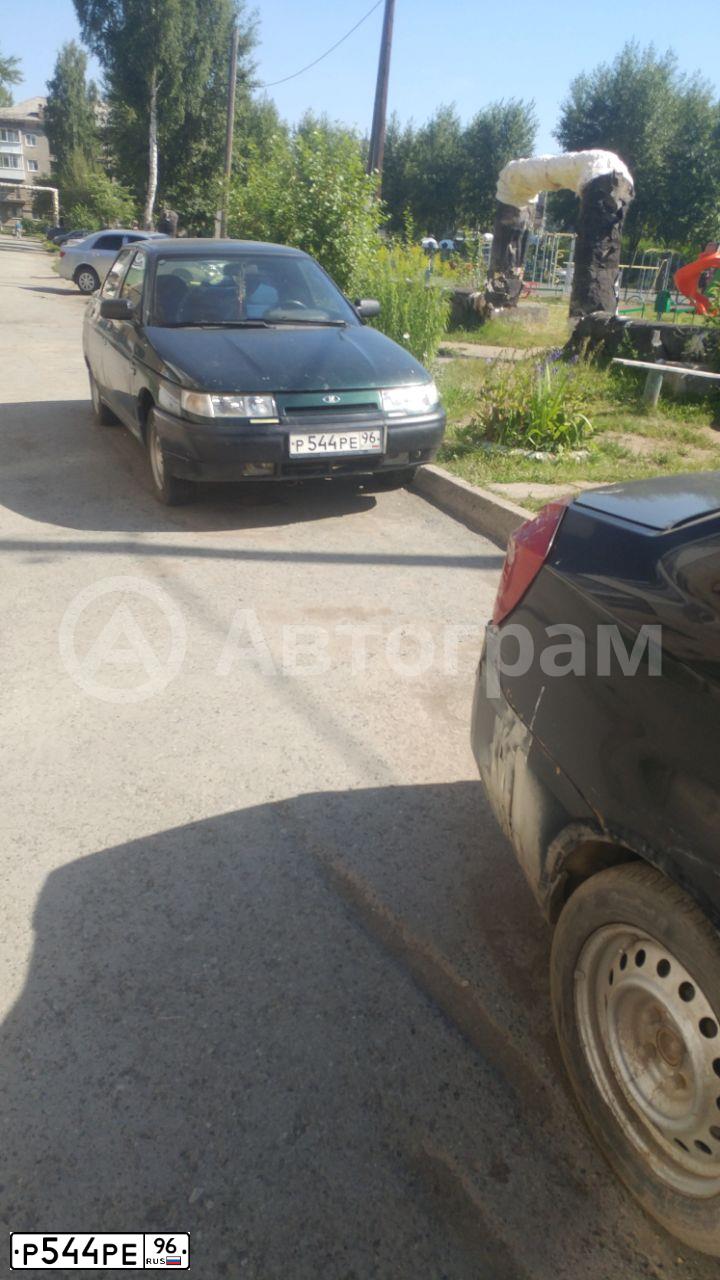 Фото автомобиля LADA 2110, 2003 — госномер Р544РЕ96. Цвет: ТЕМНО-ЗЕЛЕНЫЙ