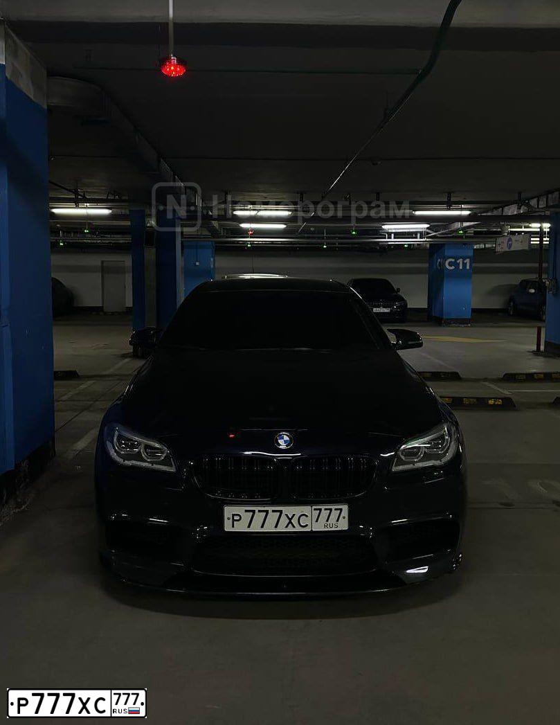 Фото автомобиля BMW X3, 2013 — госномер Р777ХС777. Цвет: СЕРЕБРИСТЫЙ