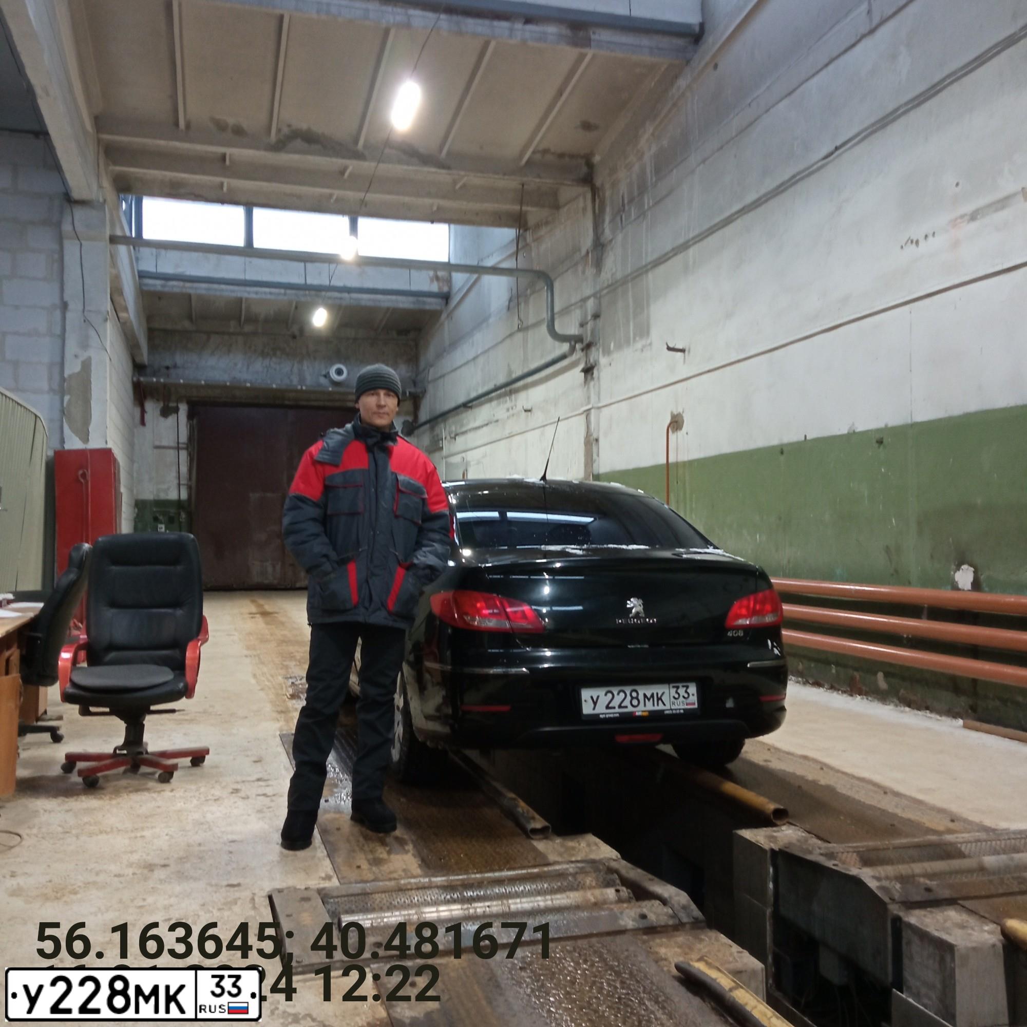Фото автомобиля PEUGEOT 408, 2012 — госномер М239УН33. Цвет: ЧЕРНЫЙ
