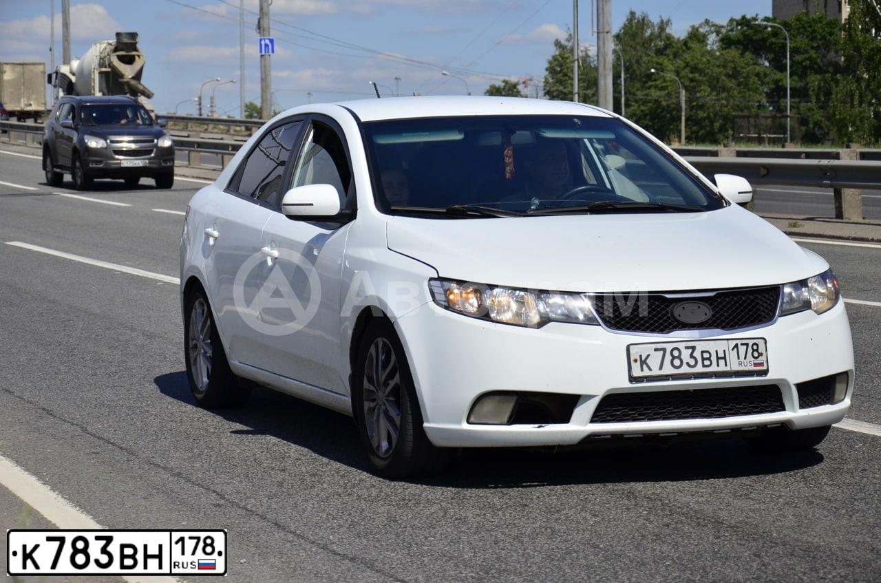 Фото автомобиля CHEVROLET CRUZE, 2012 — госномер М943УО178. Цвет: СЕРЕБРИСТЫЙ МЕТАЛЛИК
