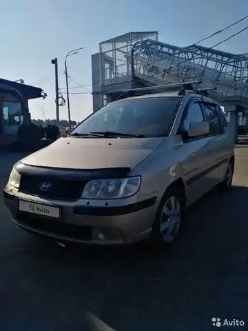 Фото автомобиля HYUNDAI I MATRIX, 2008 — госномер В640УЕ750. Цвет: БЕЖЕВЫЙ
