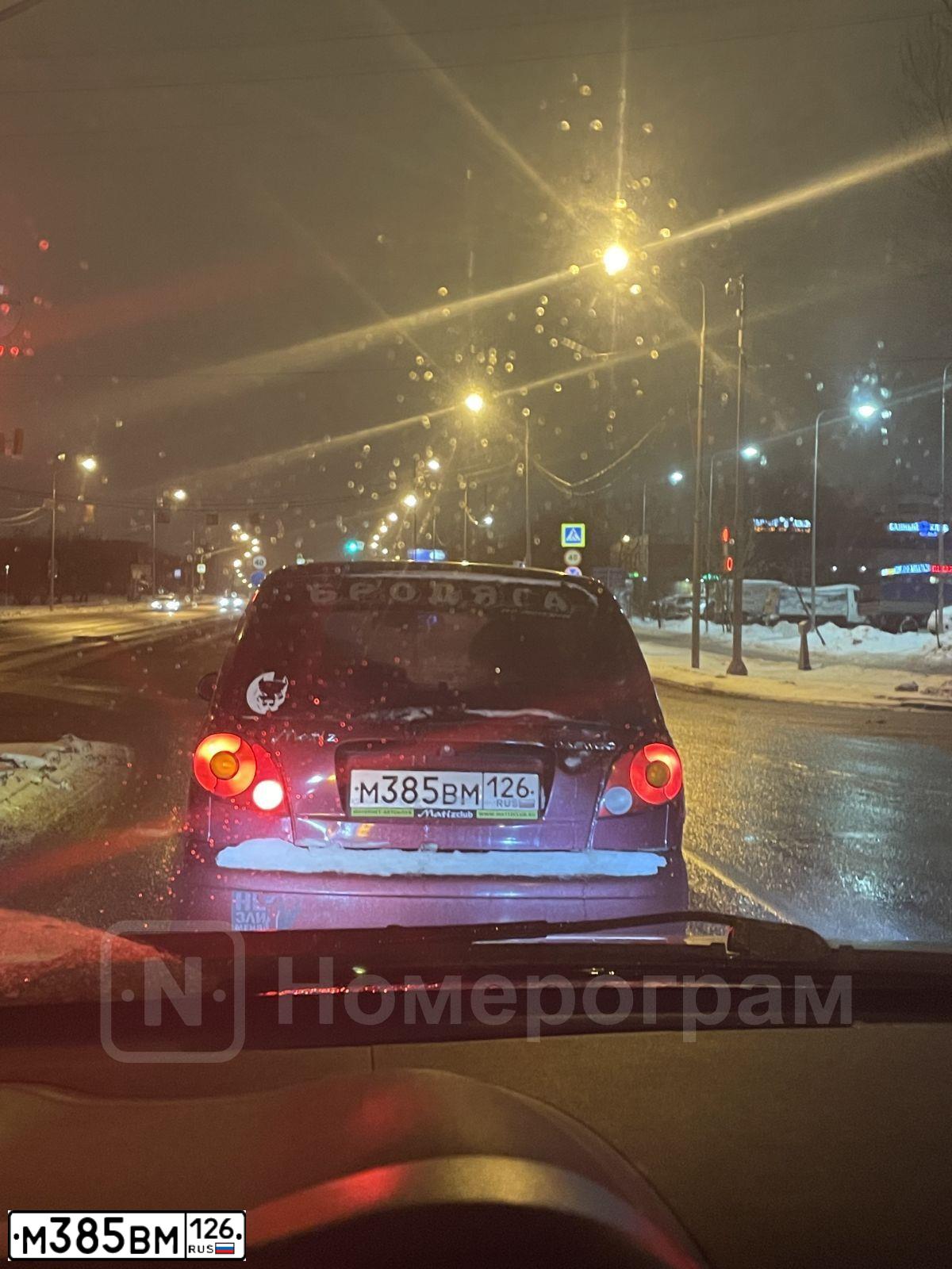 Фото автомобиля DAEWOO MATIZ, 2004 — госномер Р530РЕ40. Цвет: КРАСНЫЙ СПЕЛАЯ-ВИШНЯ