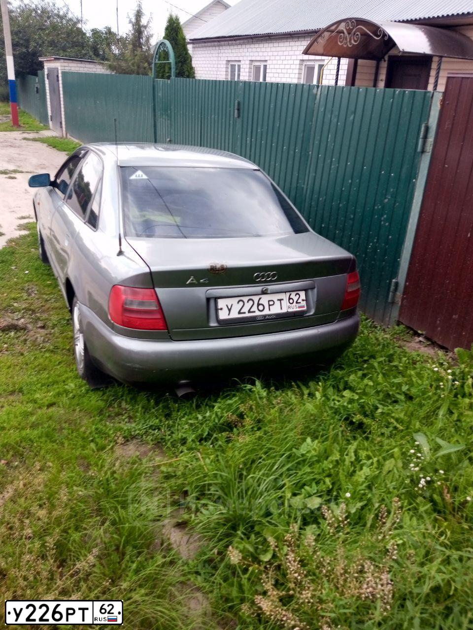Фото автомобиля AUDI A4, 1998 — госномер У226РТ62. Цвет: БЕЛЫЙ (СЕРЫЙ)