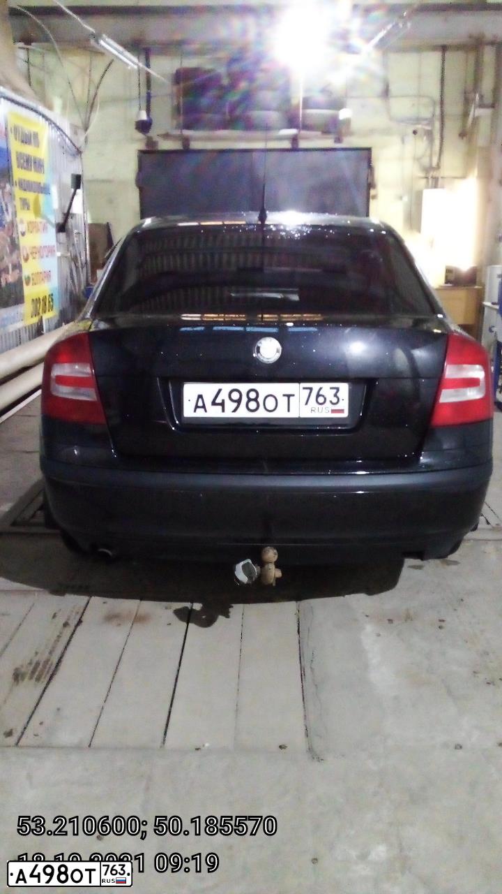 Фото автомобиля SKODA OCTAVIA, 2008 — госномер А498ОТ763. Цвет: ЧЕРНЫЙ
