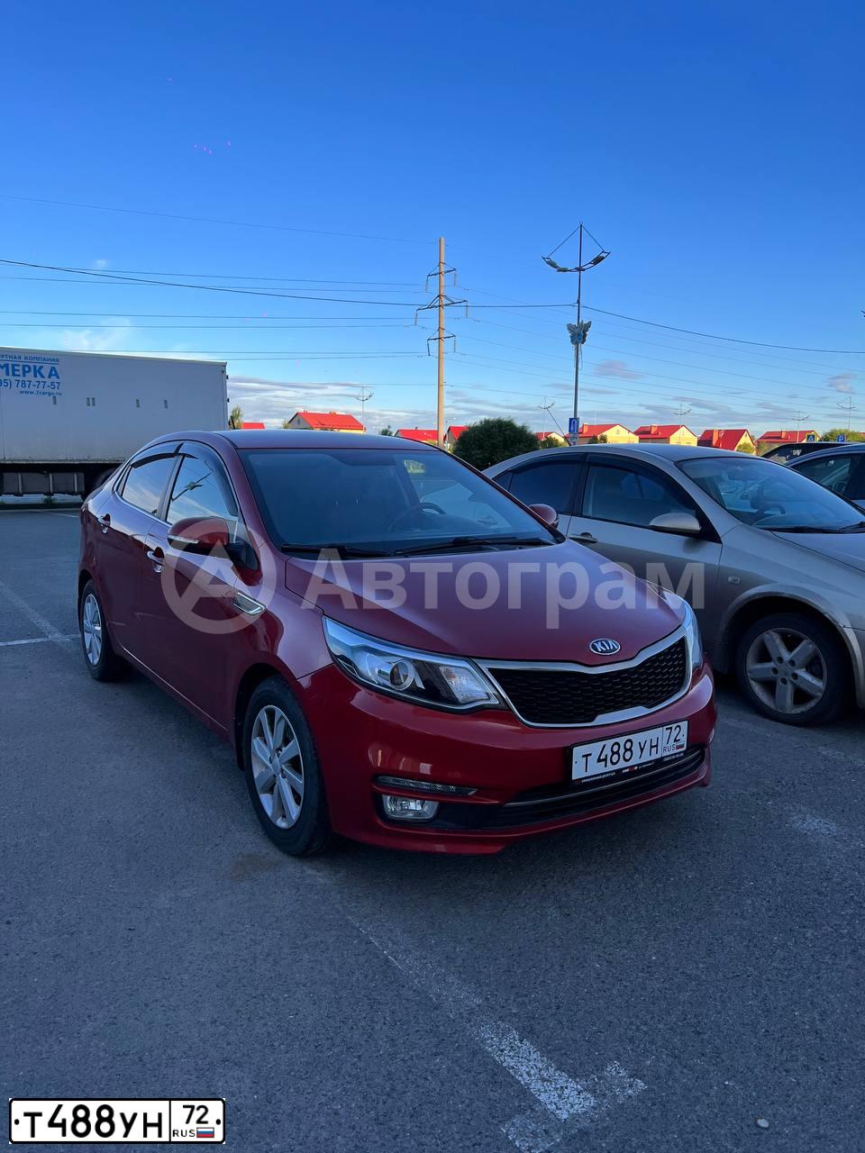 Фото автомобиля KIA RIO, 2017 — госномер Т488УН72. Цвет: Красный