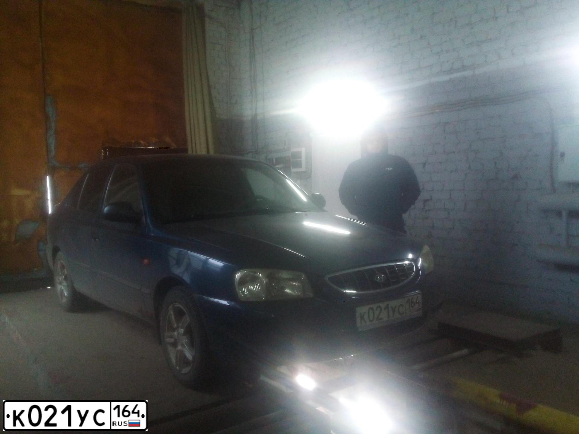Фото автомобиля TAGAZ ACCENT, 2008 — госномер Р170РР64. Цвет: синий