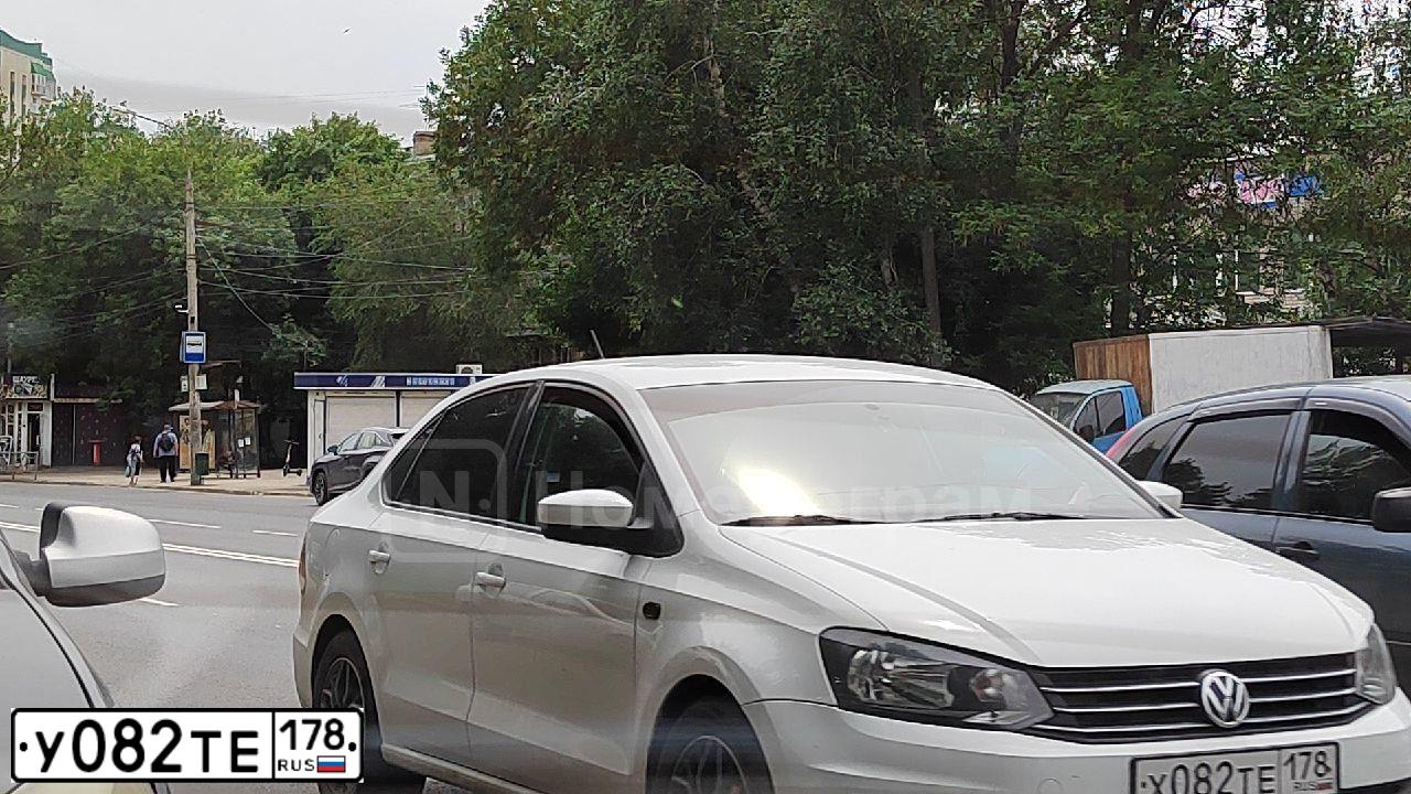 Фото автомобиля NISSAN X-TRAIL 2.5 SE, 2008 — госномер А062СУ147. Цвет: синий