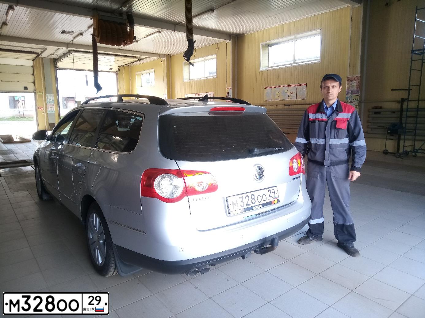 Фото автомобиля VOLKSWAGEN PASSAT, 2009 — госномер В545ТТ43. Цвет: Серебристый