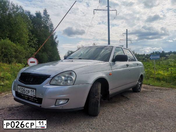 Фото автомобиля LADA PRIORA, 2012 — госномер В779НВ51. Цвет: Светло-Серебристый металлик