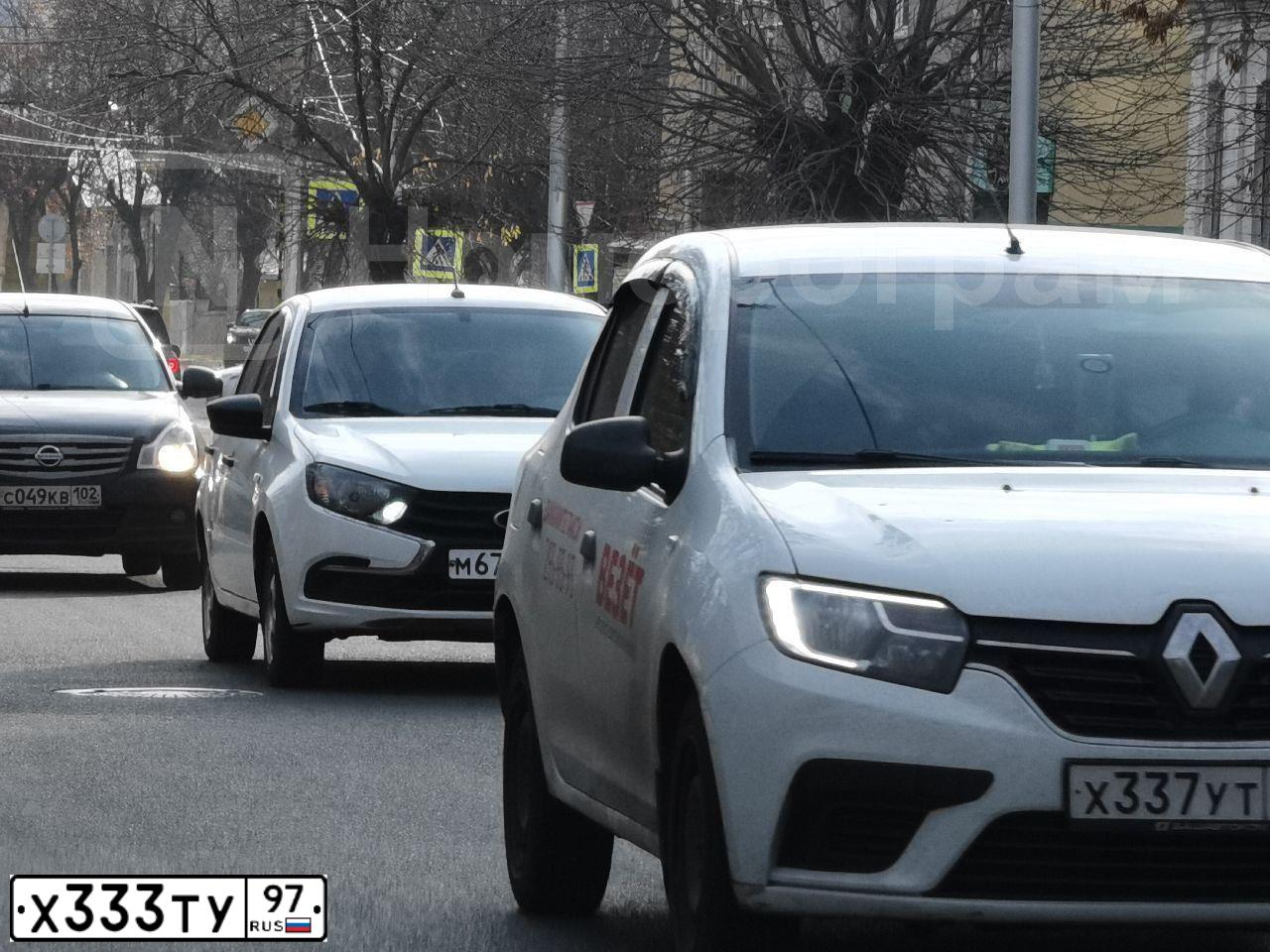 Фото автомобиля VOLKSWAGEN PASSAT, 1999 — госномер Р118ВТ46. Цвет: ЧЕРНЫЙ