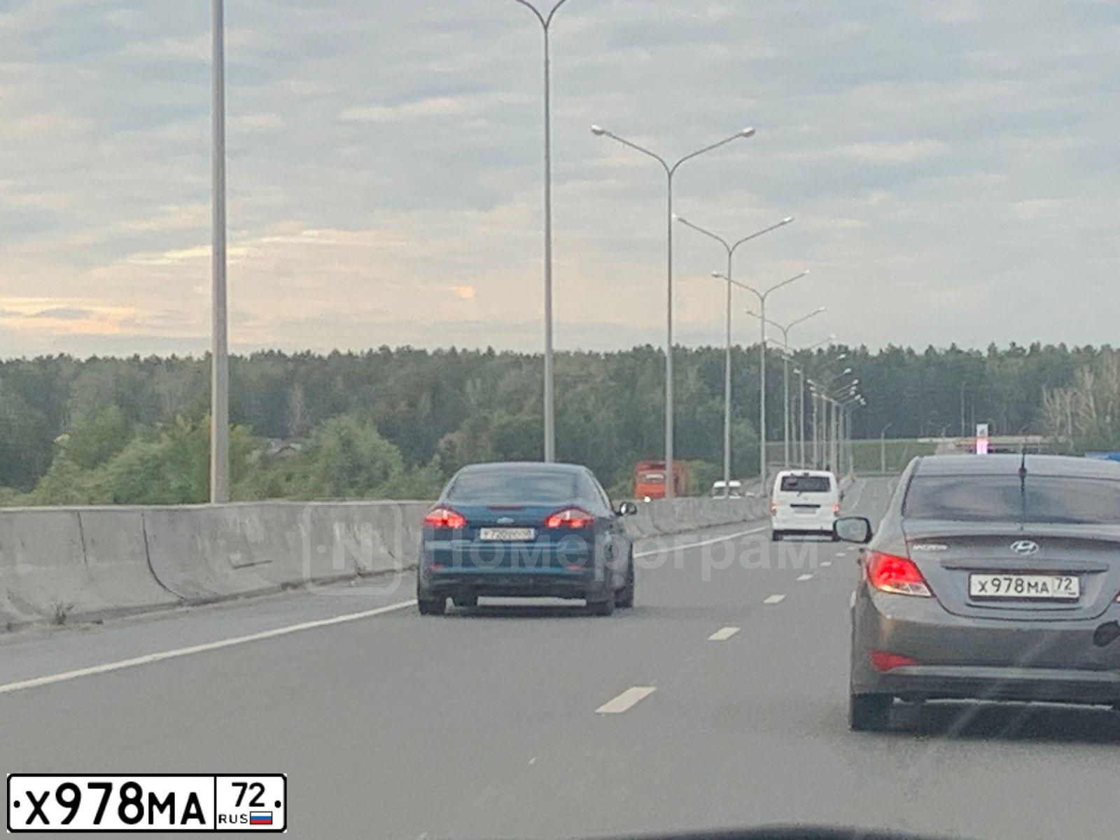 Фото автомобиля HYUNDAI SOLARIS, 2015 — госномер Х978МА72. Цвет: ТЕМНО-СЕРЫЙ