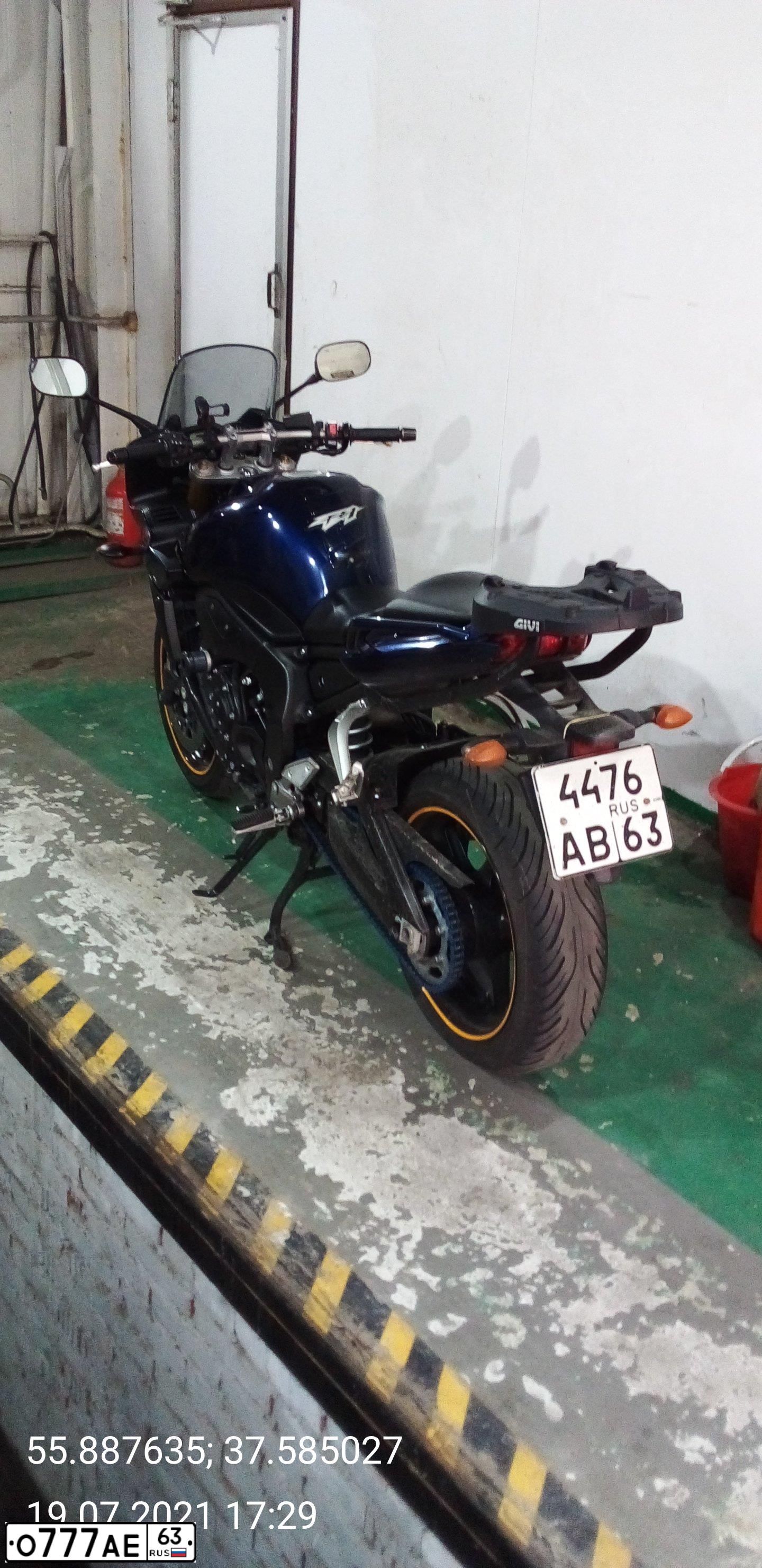 Фото автомобиля YAMAHA ЯМАХА FZ1-S, 2007 — госномер О777АЕ63. Цвет: ТЕМНО-СИНИЙ