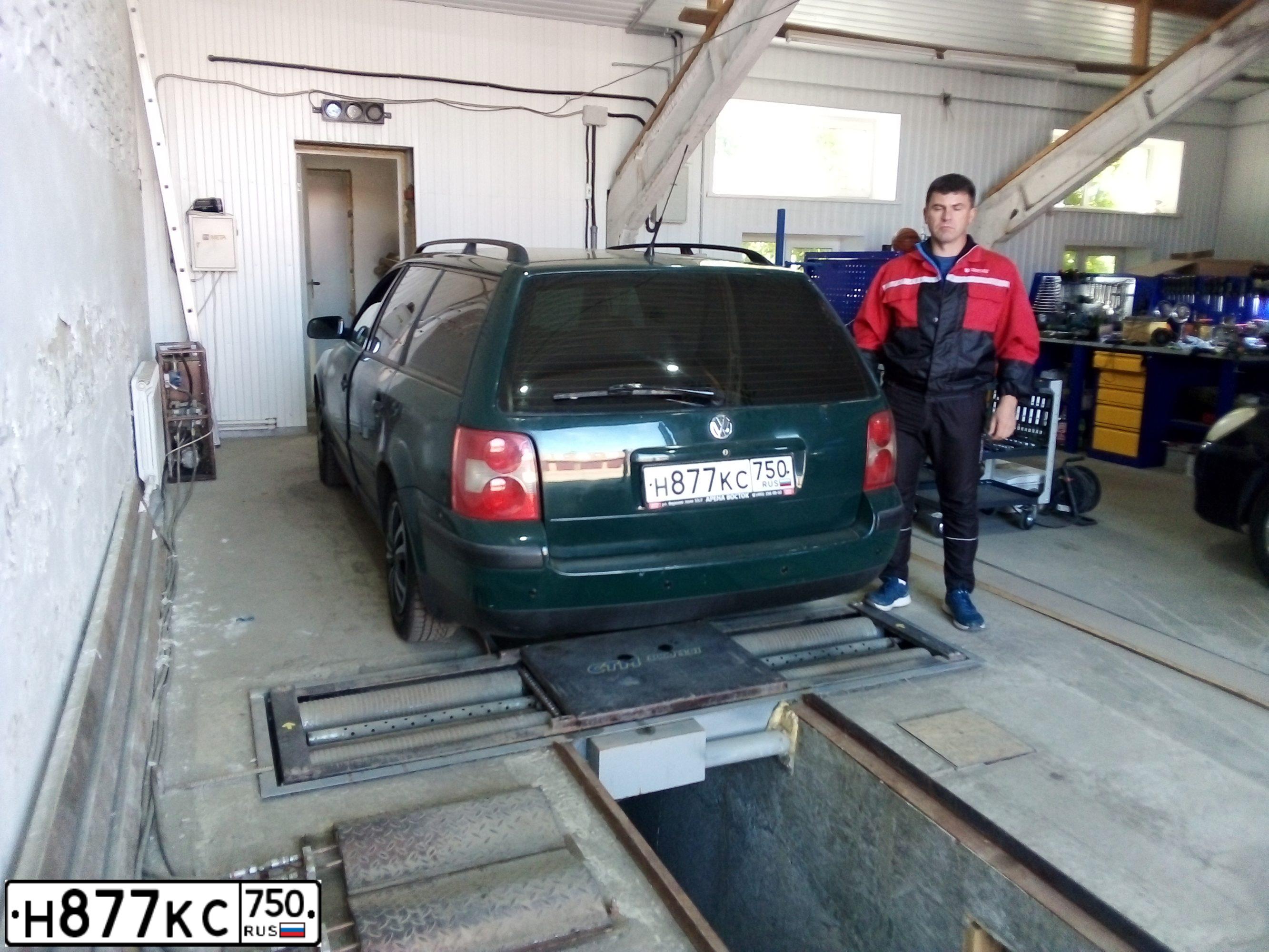 Фото автомобиля VOLKSWAGEN PASSAT, 1999 — госномер У787АС977