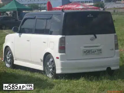 Фото автомобиля SCION XB, 2004 — госномер М474КЕ48. Цвет: БЕЛЫЙ