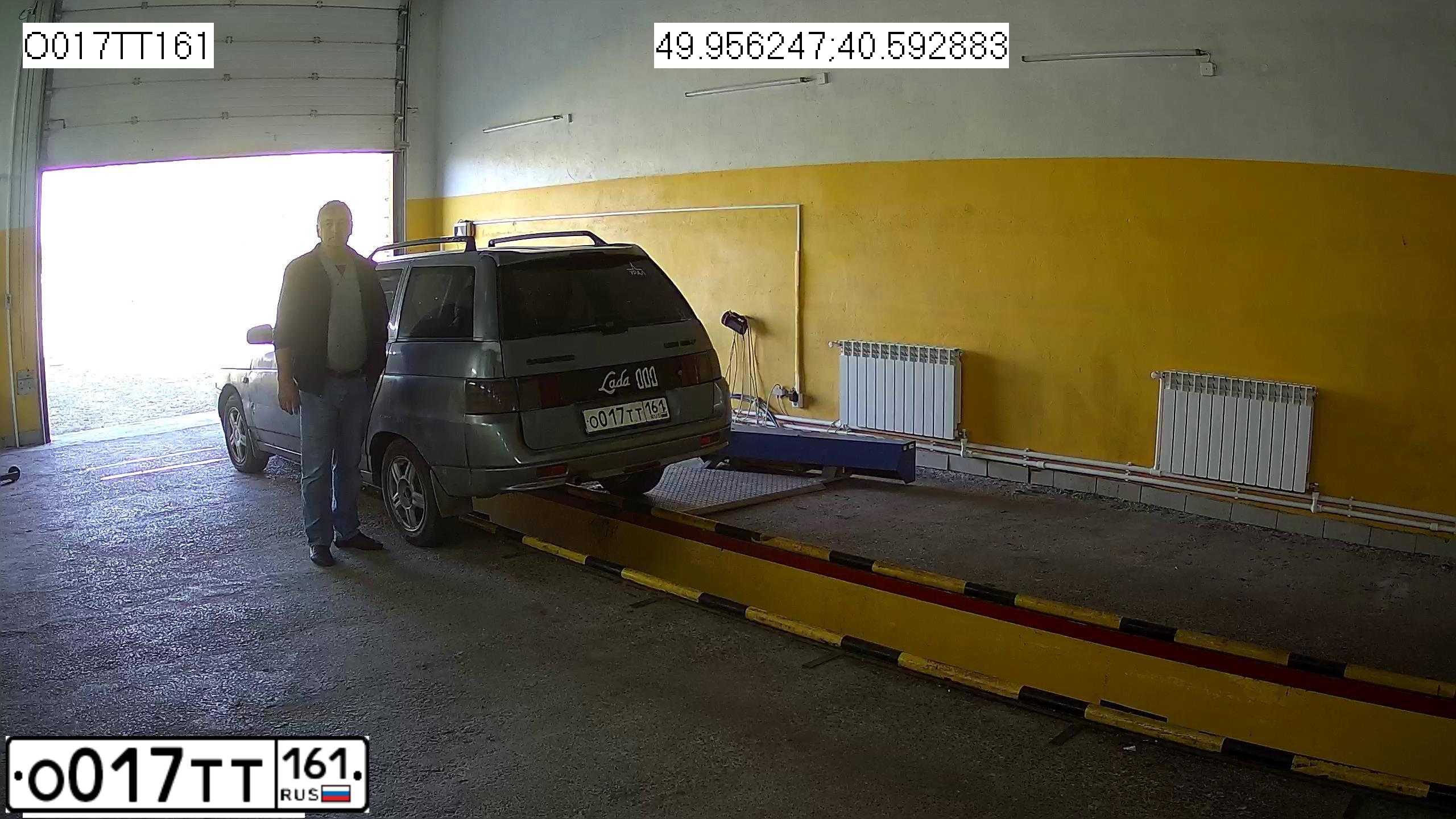 Фото автомобиля LADA 2111, 2006 — госномер О017ТТ161. Цвет: СРЕДНИЙ СЕРО-ЗЕЛЕНЫЙ МЕТ