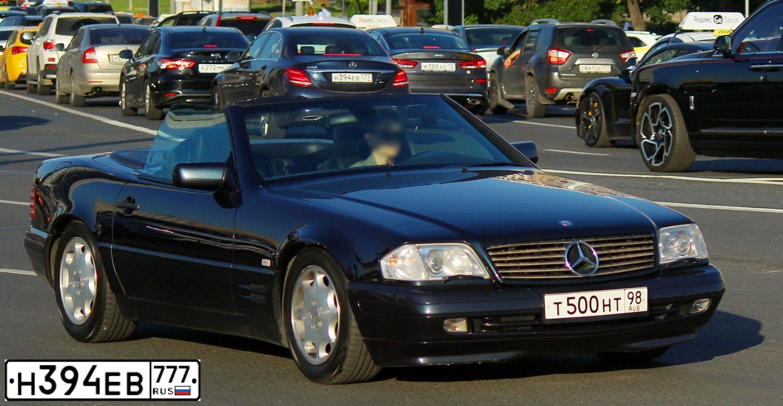 Фото автомобиля MERCEDES C-KLASSE, 2014 — госномер Н394ЕВ777. Цвет: СИНИЙ