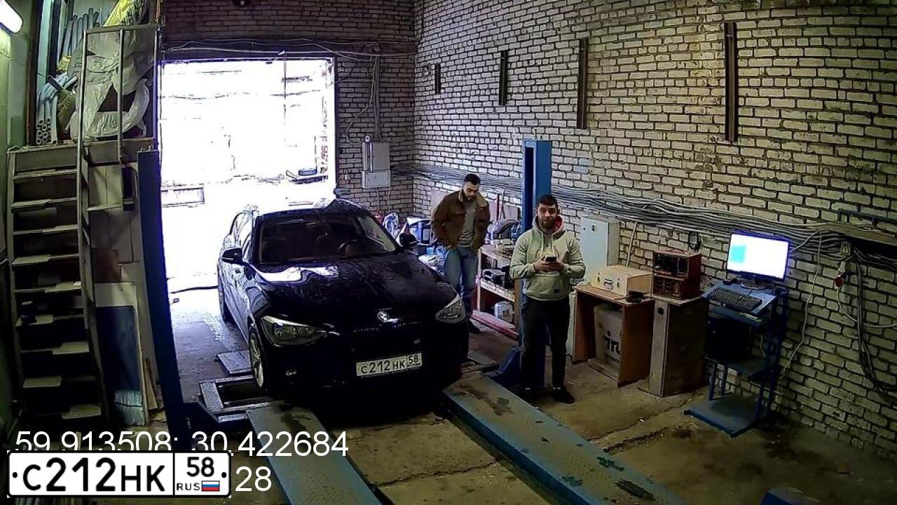 Фото автомобиля BMW SERIE 1, 2013 — госномер У683ТА716. Цвет: ЧЕРНЫЙ