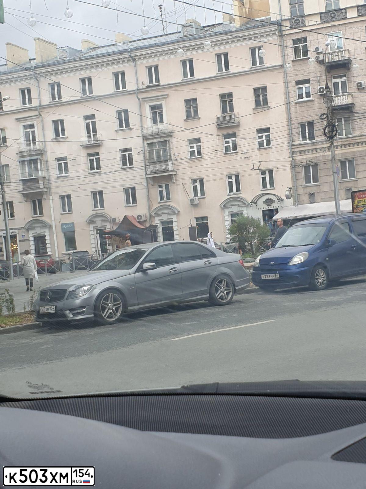 Фото автомобиля MERCEDES C-KLASSE, 2012 — госномер К503ХМ154. Цвет: СЕРЫЙ