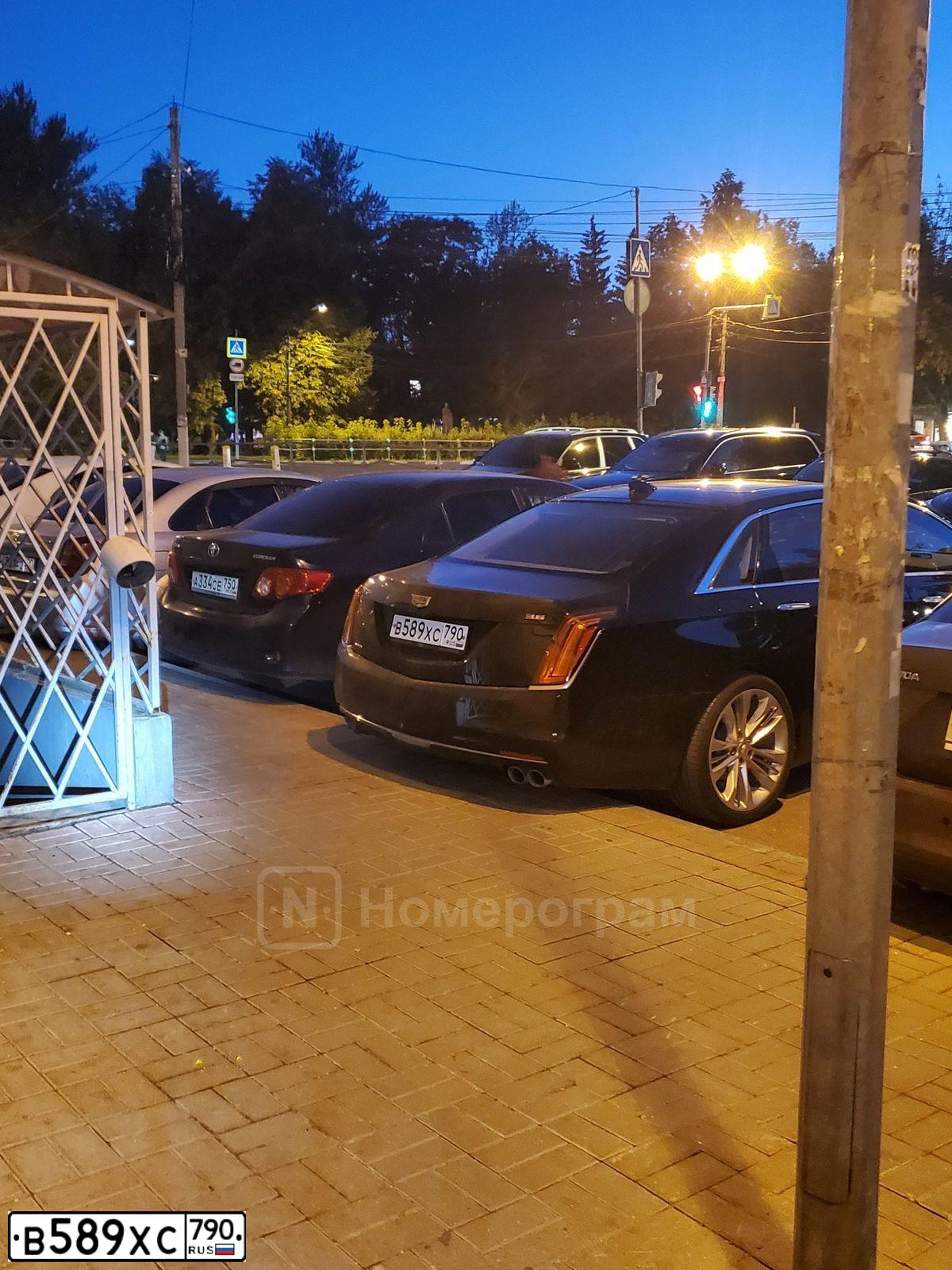 Фото автомобиля CADILLAC C CT6, 2018 — госномер А895КС799. Цвет: ЧЕРНЫЙ