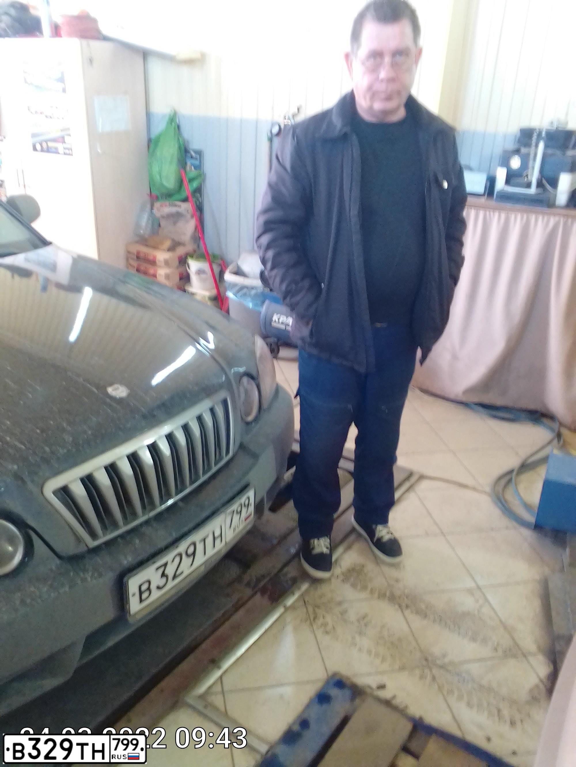 Фото автомобиля KIA MAGENTIS / OPTIMA, 2004 — госномер В329ТН799. Цвет: ЧЕРНЫЙ