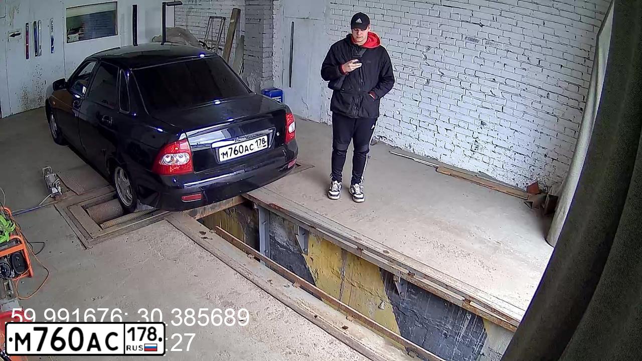 Фото автомобиля LADA 2170 PRIORA, 2009 — госномер К310НР147