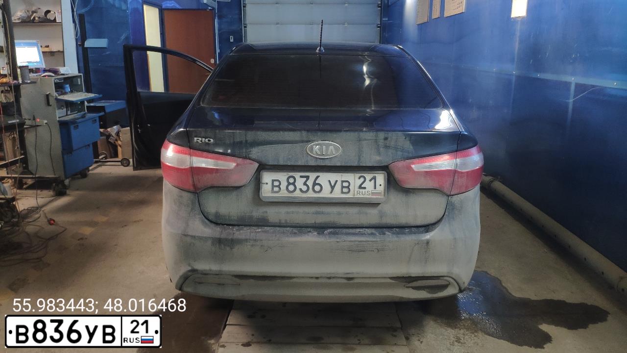 Фото автомобиля KIA RIO, 2012 — госномер В836УВ21. Цвет: ЧЕРНЫЙ