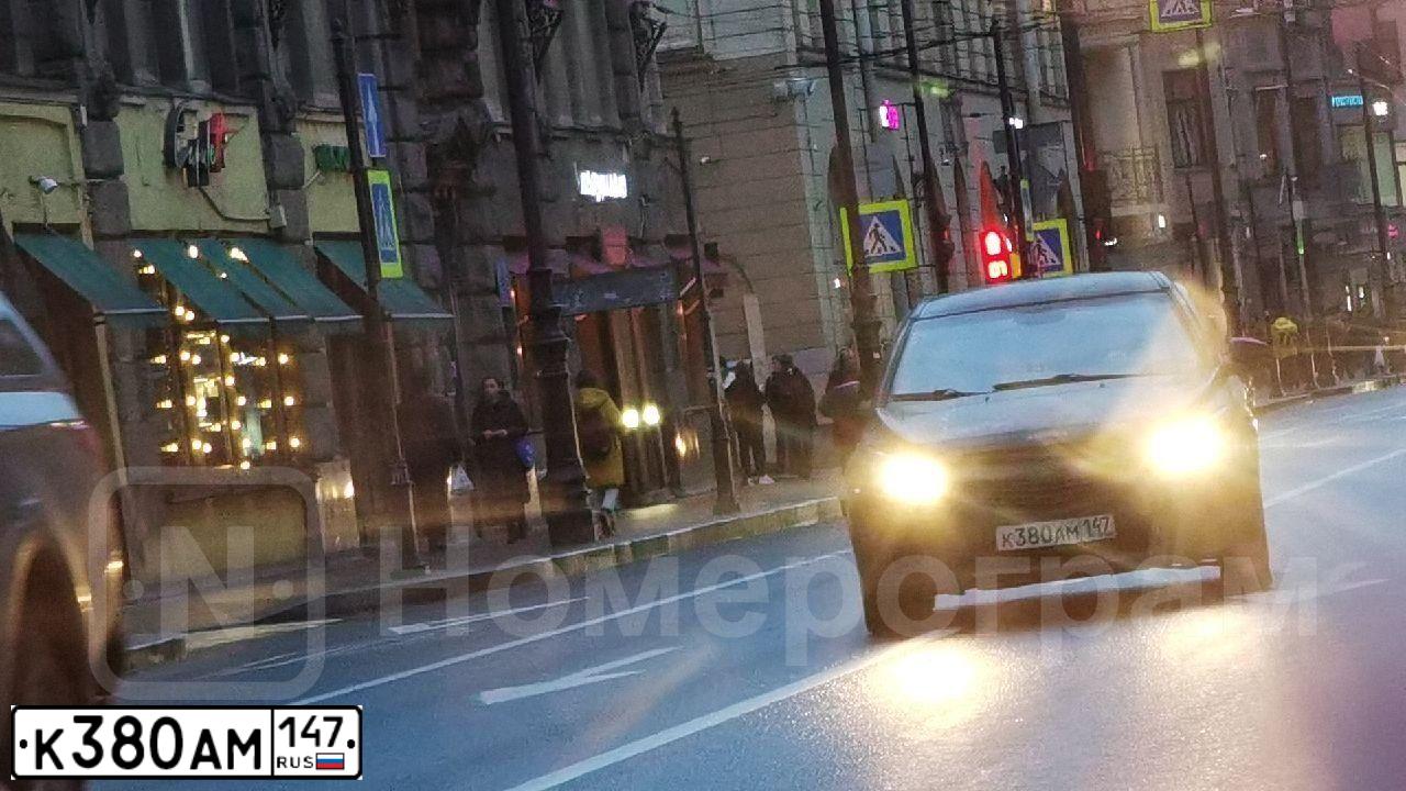 Фото автомобиля ШЕВРОЛЕ KL1J CRUZE, 2014 — госномер О573МА60. Цвет: КОРИЧНЕВЫЙ МЕТАЛЛИК