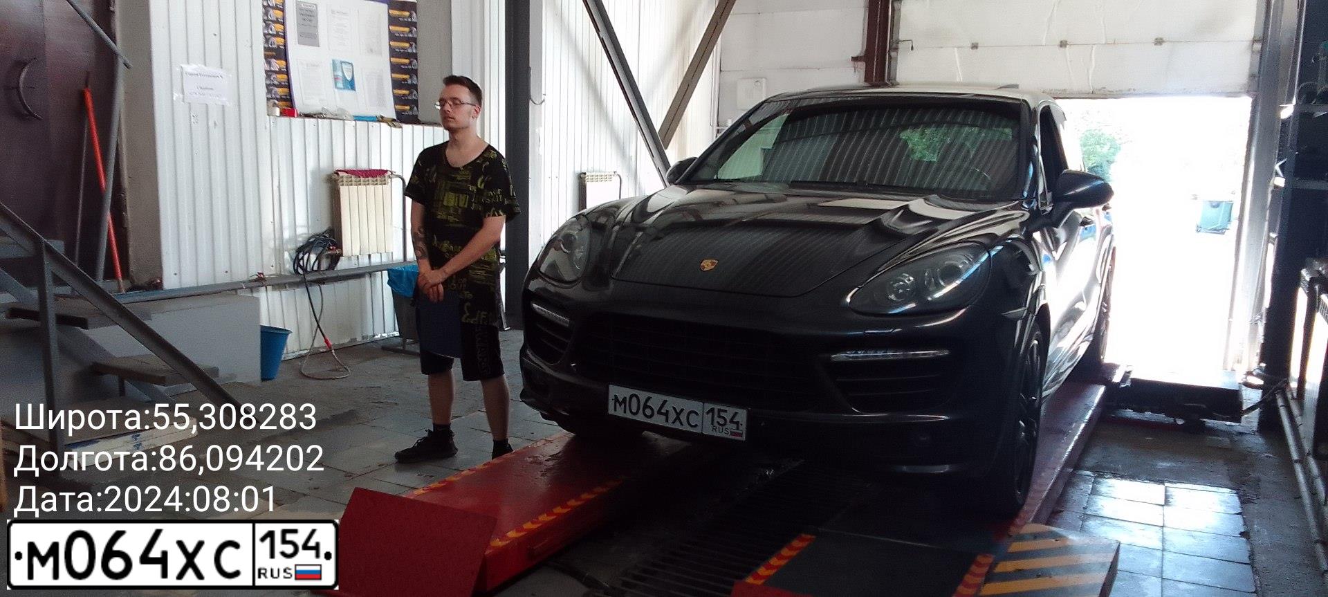 Фото автомобиля PORSCHE CAYENNE, 2013 — госномер М387ОО142. Цвет: ЧЕРНЫЙ