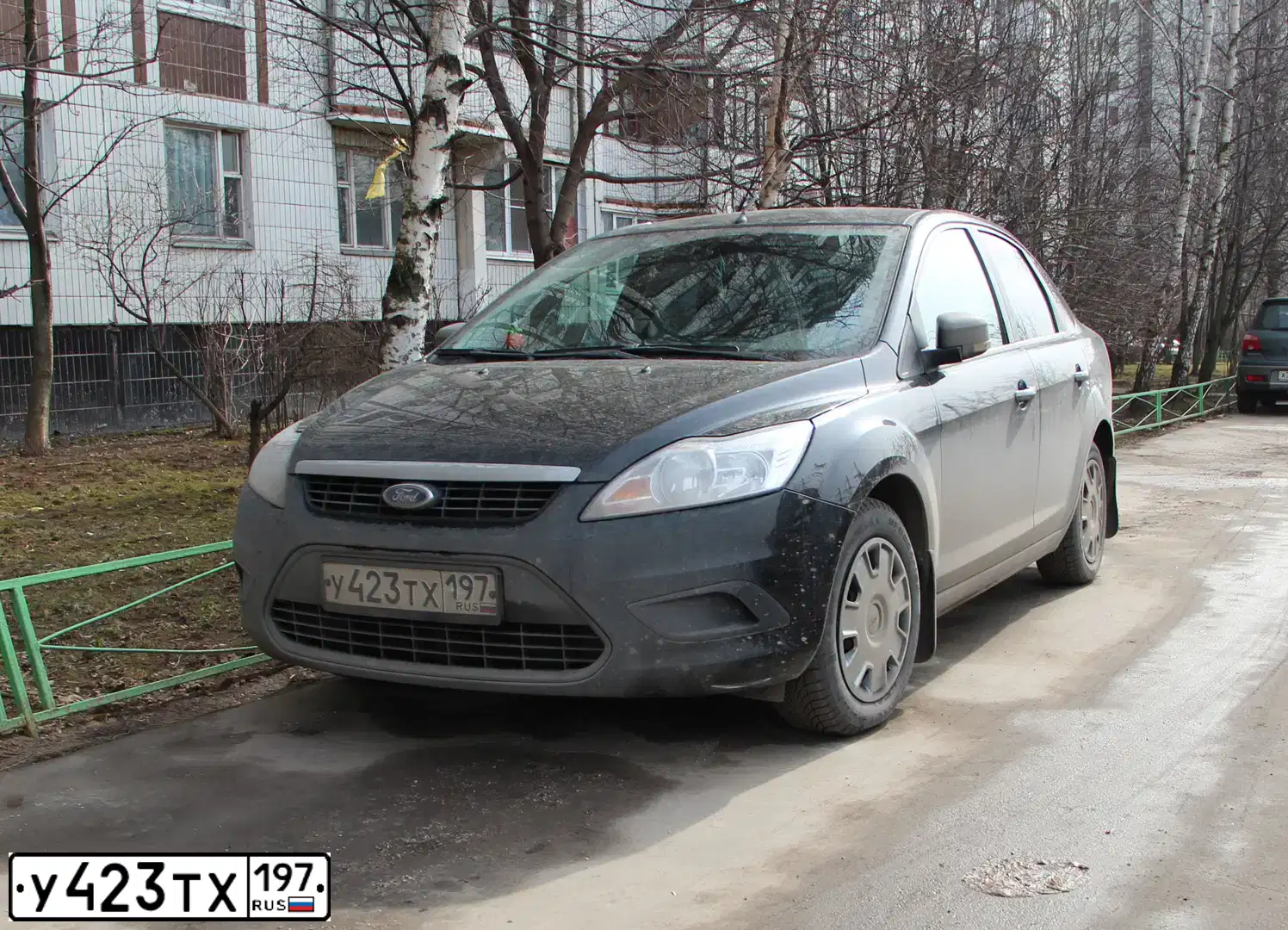 Фото автомобиля FORD FOCUS, 2010 — госномер У423ТХ197. Цвет: ЧЕРНЫЙ