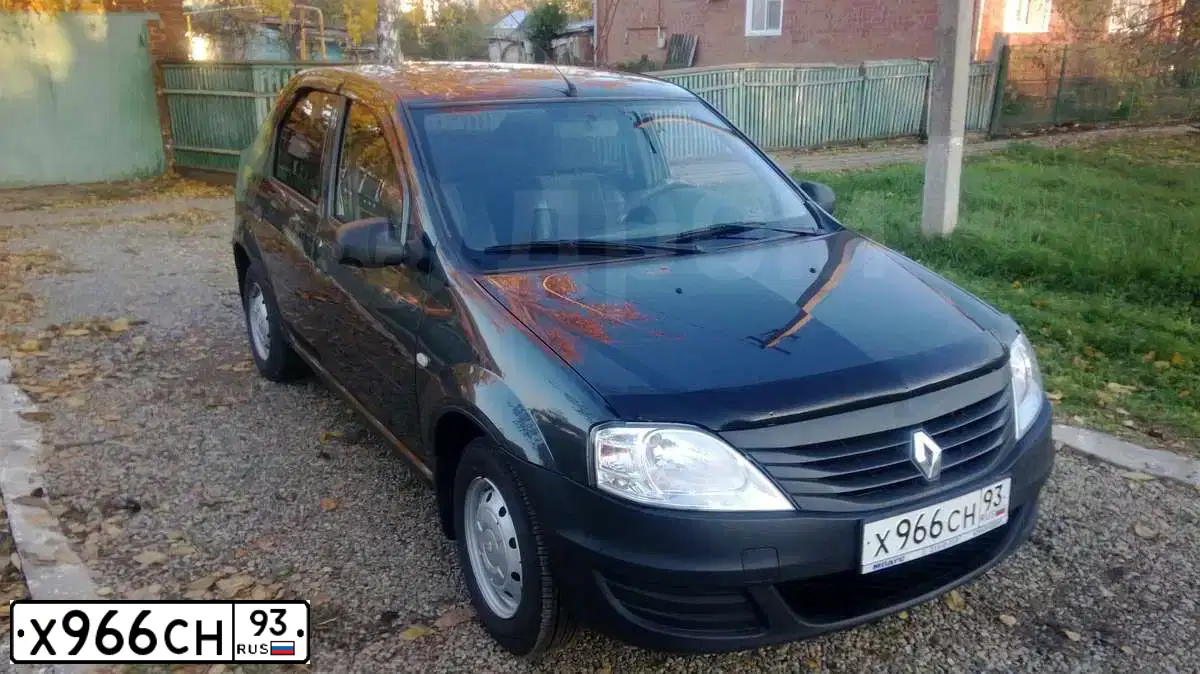 Фото автомобиля RENAULT LOGAN, 2010 — госномер Х966СН93. Цвет: ТЕМНО-СЕРЫЙ