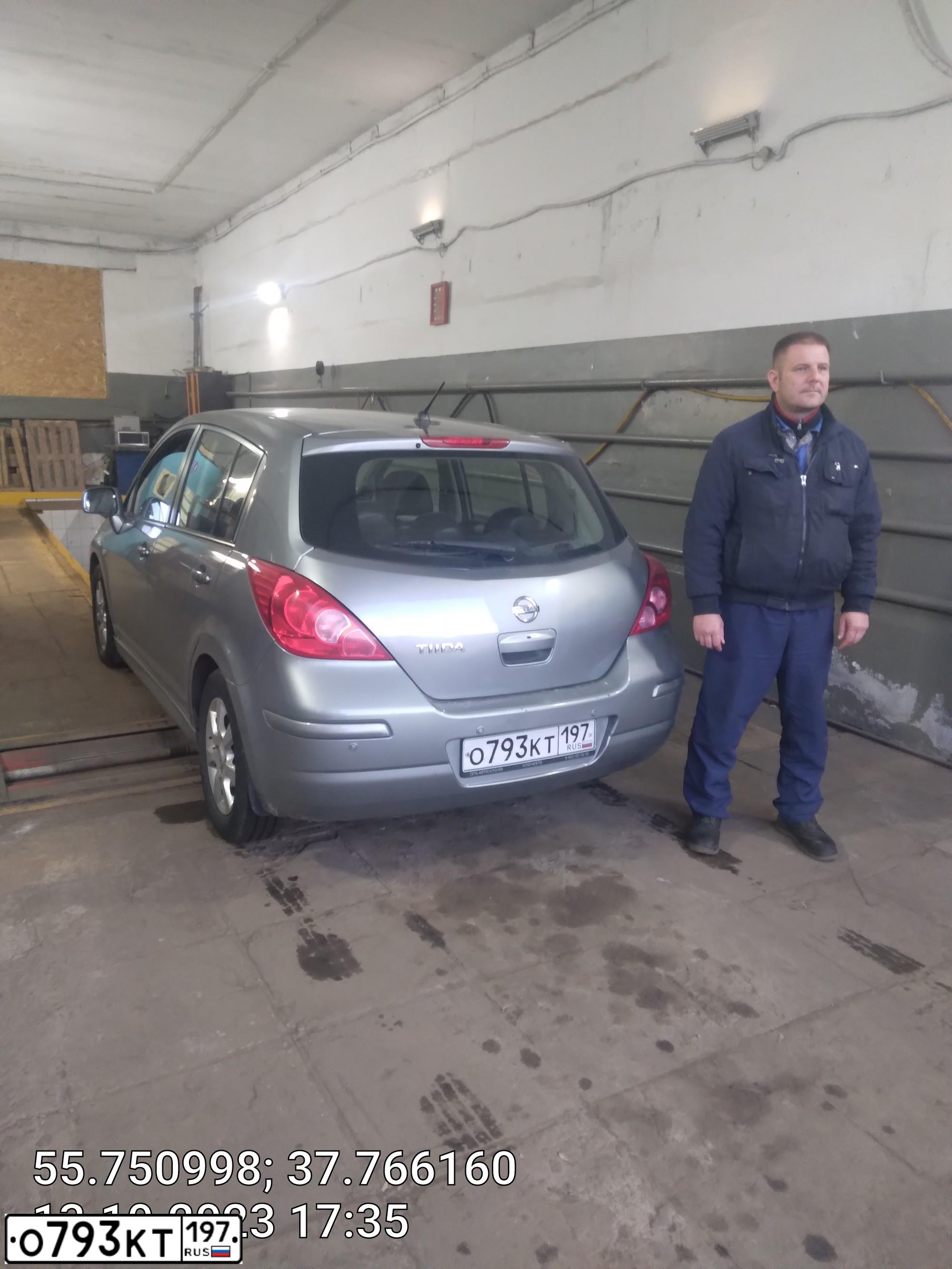 Фото автомобиля NISSAN TIIDA, 2010 — госномер О793КТ197. Цвет: Серый