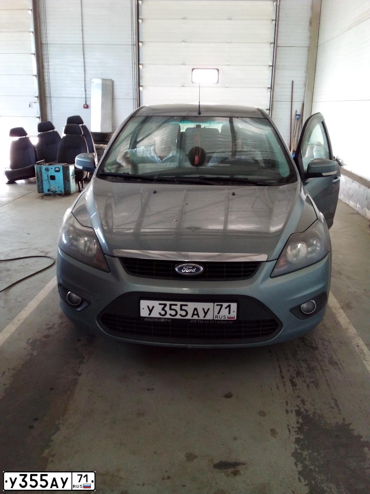 Фото автомобиля FORD FOCUS, 2009 — госномер У355АУ71. Цвет: Серый