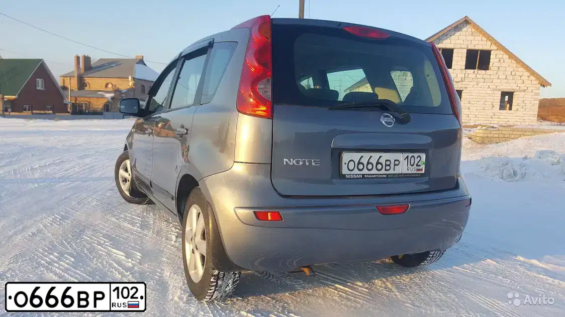 Фото автомобиля LADA 2107, 2002 — госномер О666ВР102. Цвет: ЯРКО-БЕЛЫЙ