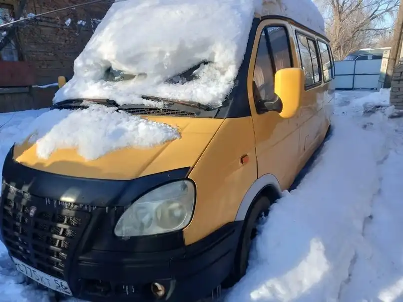 Фото автомобиля GAZ Z 3221 GAZEL, 2005 — госномер С775КТ56. Цвет: ЖЕЛТЫЙ
