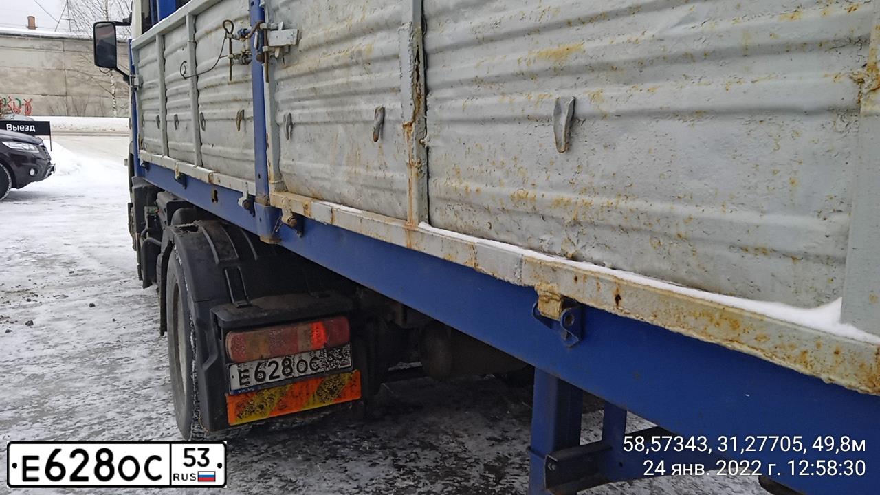 Фото автомобиля VOLVO SERIE FM /4X2/, 2011 — госномер Е628ОС53. Цвет: Белый