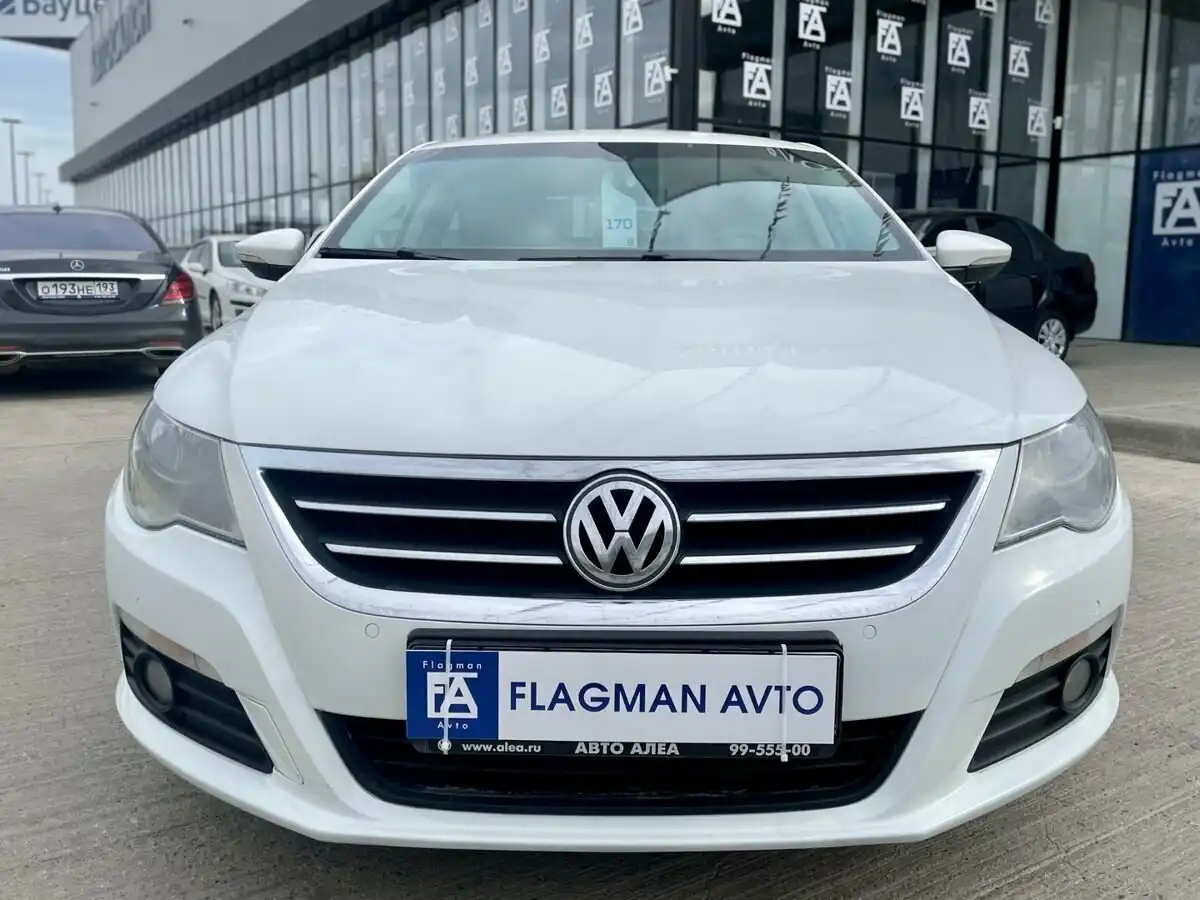 Фото автомобиля MERCEDES S-KLASSE, 2014 — госномер Н222КТ05. Цвет: синий