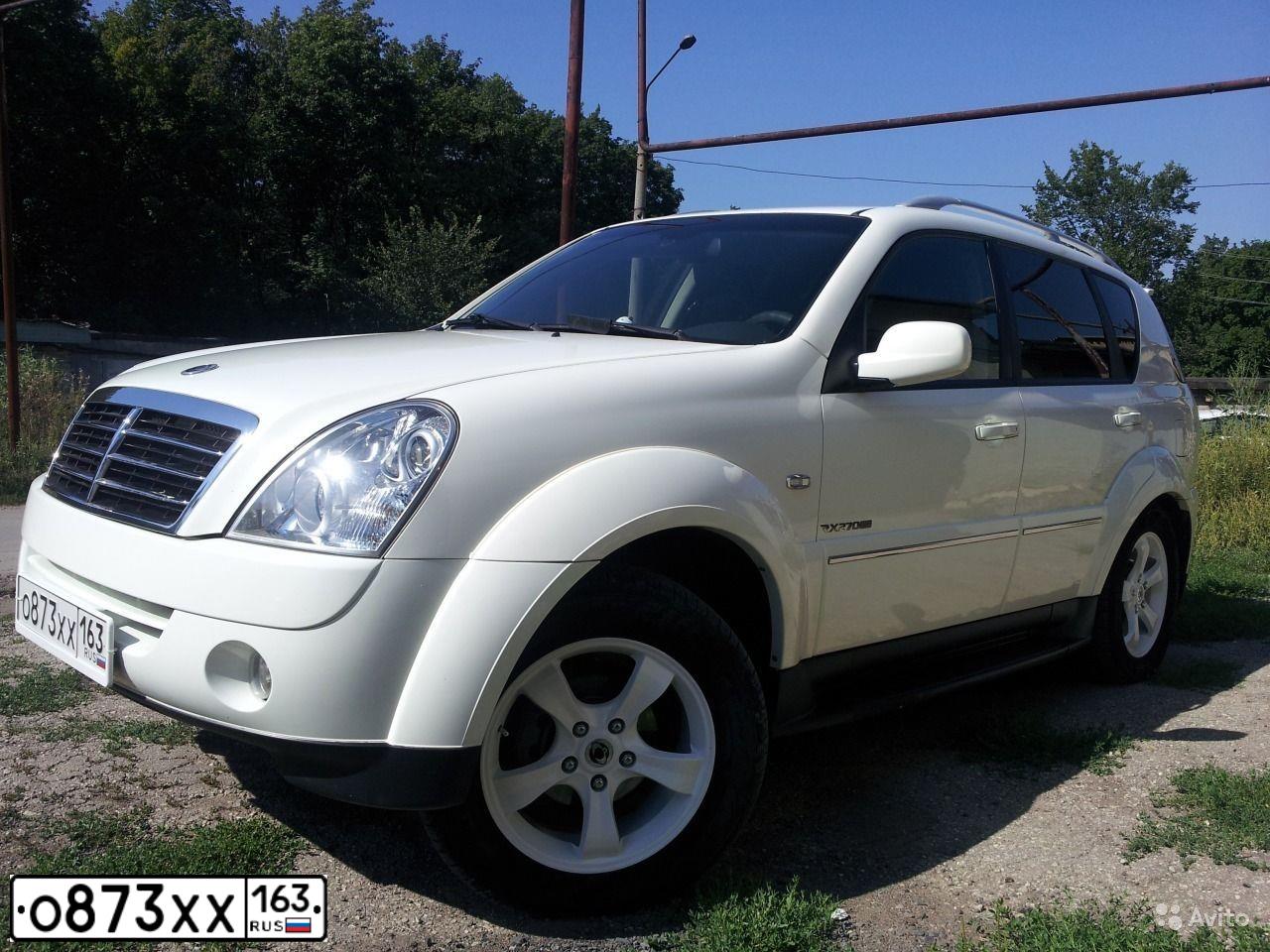 Фото автомобиля SSANGYONG REXTON, 2011 — госномер Е029МК196. Цвет: Белый