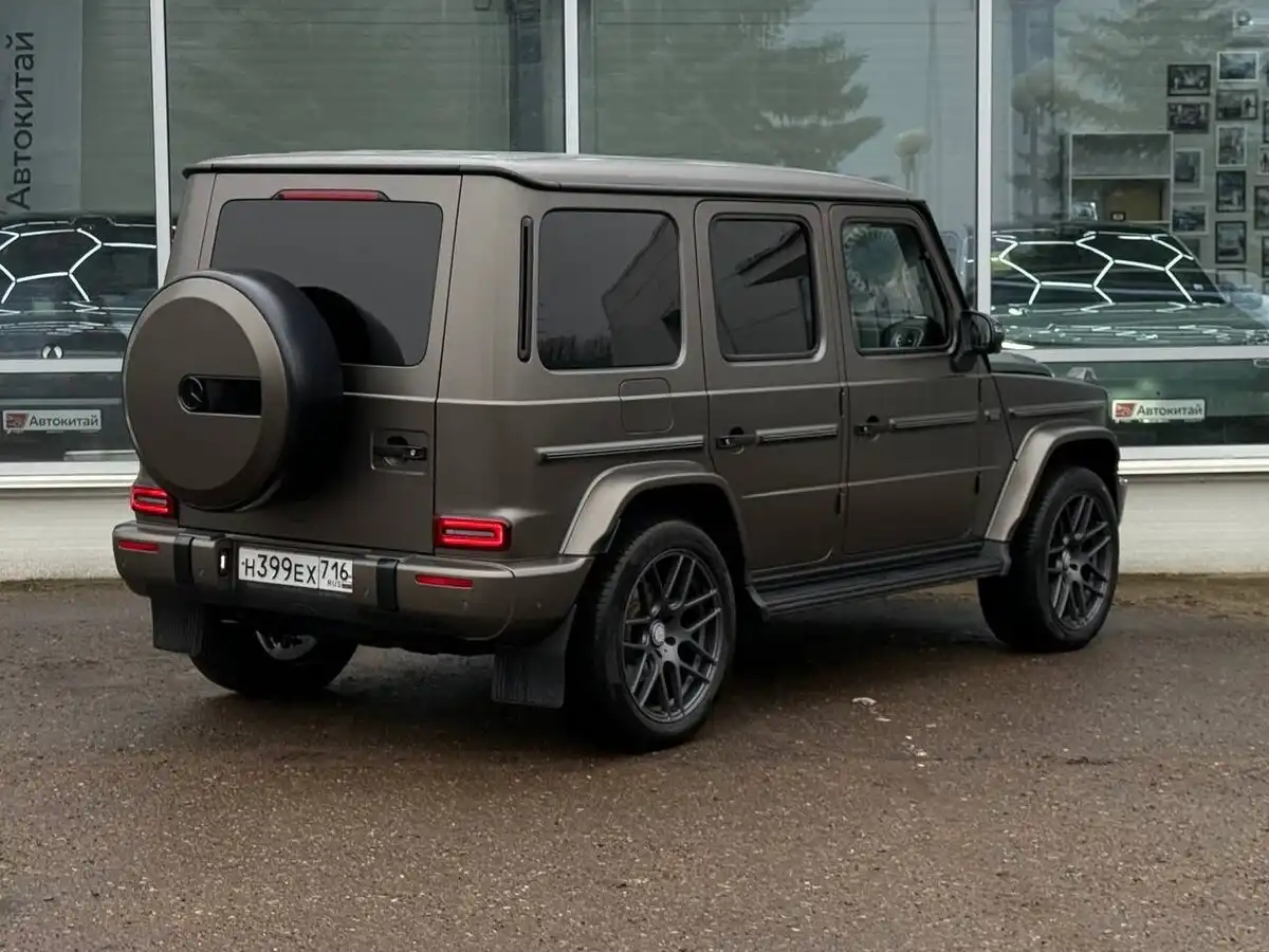 Фото автомобиля MERCEDES G-KLASSE, 2020 — госномер Р400ОР68. Цвет: СЕРЫЙ