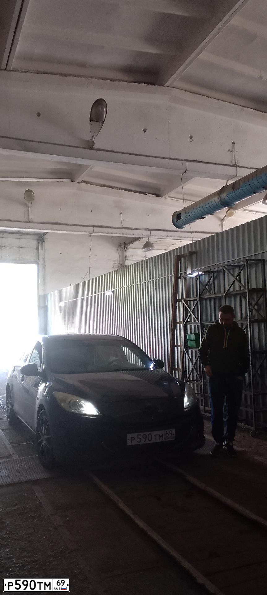 Фото автомобиля MAZDA 3, 2009 — госномер Р590ТМ69. Цвет: ЧЕРНЫЙ