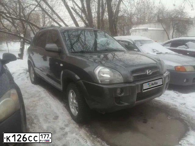 Фото автомобиля HYUNDAI TUCSON, 2007 — госномер Е036ВА181. Цвет: ТЕМНО-СЕРЫЙ